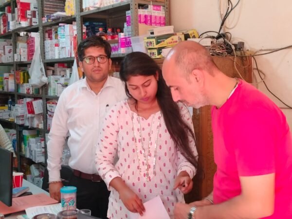 हरिद्वार आर्य नगर-ज्वालापुर: ड्रग्स विभाग की छापेमारी में अनियमितताएं उजागर, एक होलसेल परिसर तत्काल बंद