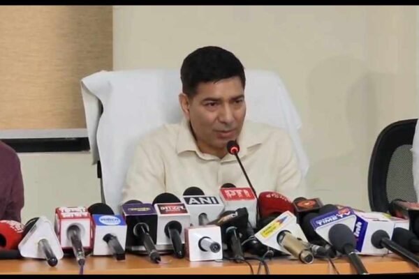 “बच्चों की सुरक्षा सर्वोपरि” — ड्रग्स कंट्रोलर ताजबर सिंह के नेतृत्व में उत्तराखंड में प्रतिबंधित कफ सिरप पर ताबड़तोड़ छापेमारी