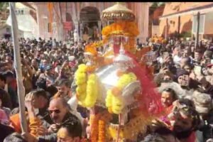 मां गंगा शीतकालीन प्रवास पर रवाना — विधि-विधान से आज बंद हुए गंगोत्री धाम के कपाट